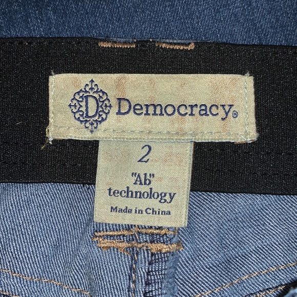 Democracy Jeans - Picture 3 of 8